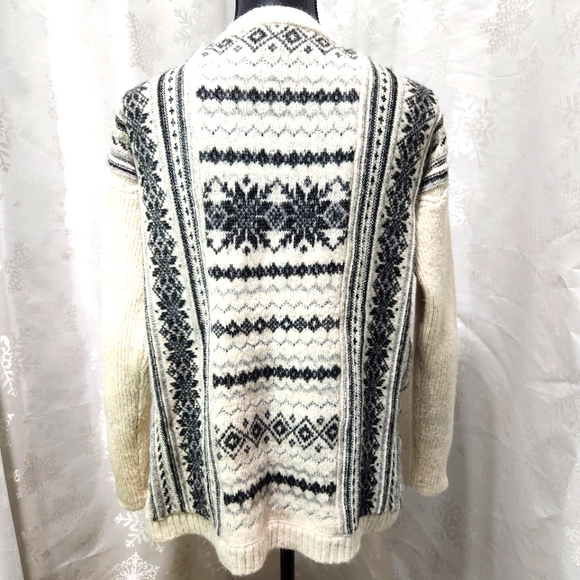 CABI Snowflake Holiday Cottagecore Knit Pullover Sweater (XS, fits big) - Picture 6 of 13